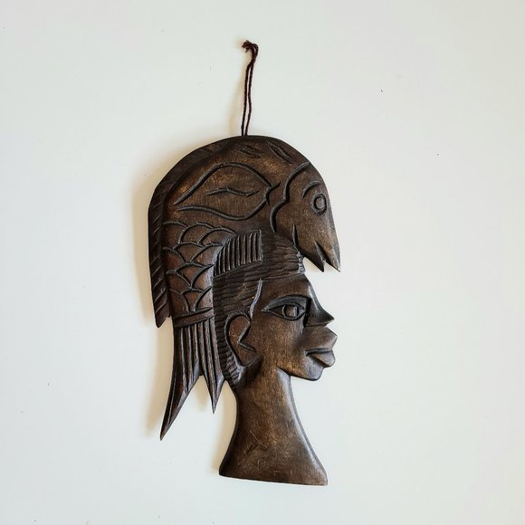 African Wooden Hand Carved Man Head with Fish. - Picture 2 of 4